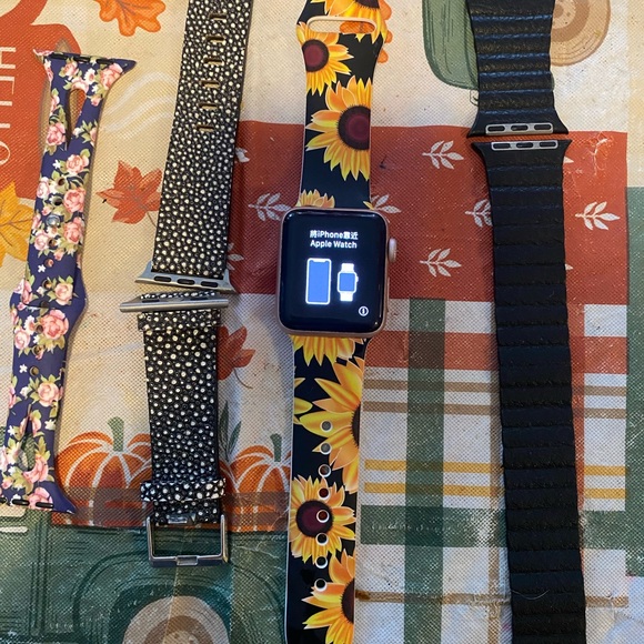 Apple series 2 iPhone watch - Picture 1 of 2